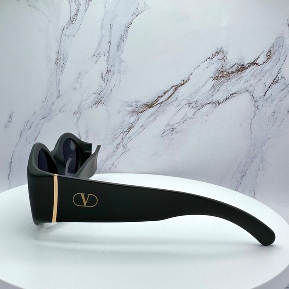 ❌SOLD ❌Valentino New Womens V Logo Sunglasses - Picture 11 of 16